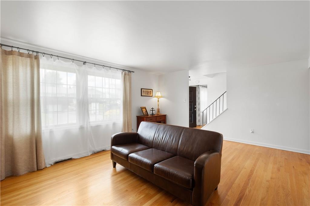 357 Rockfield Road Pittsburgh, PA 15243 - Photo 8 of 40