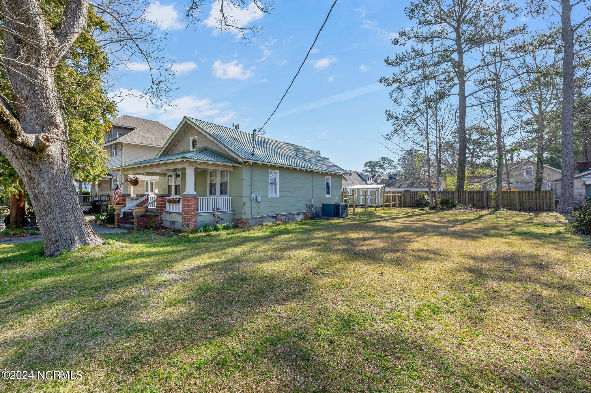 802 Raleigh Street Elizabeth City, NC 27909 - Photo 2 of 24 28-web-or-mls-Photo Mar 13 2024, 9 35 42