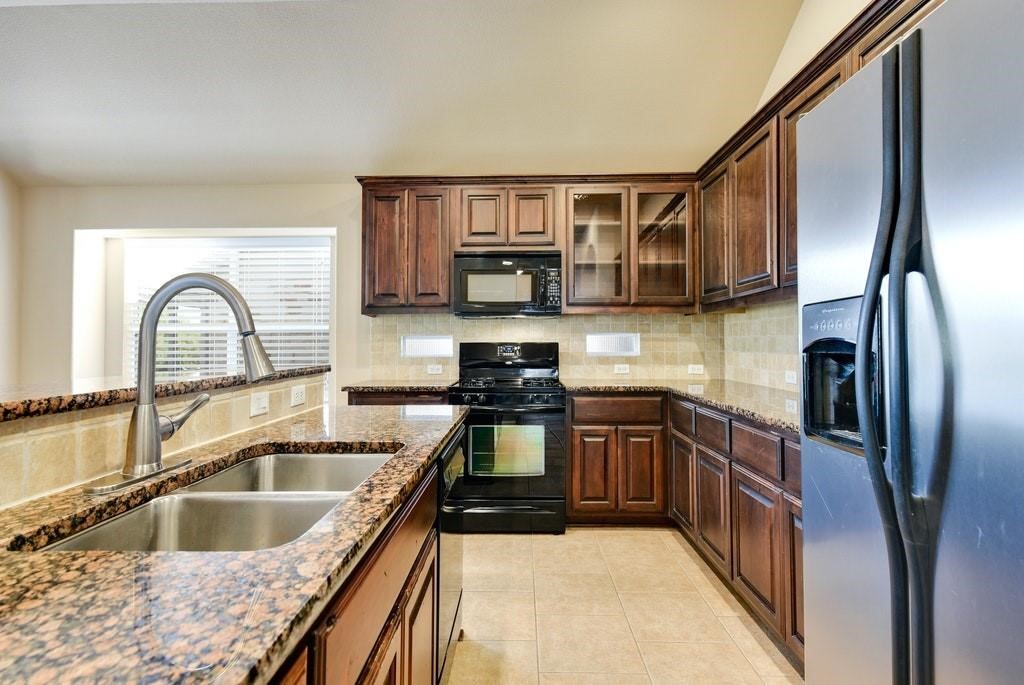 1614 Hidden Springs Path Round Rock, TX 78665 - Photo 5 of 29