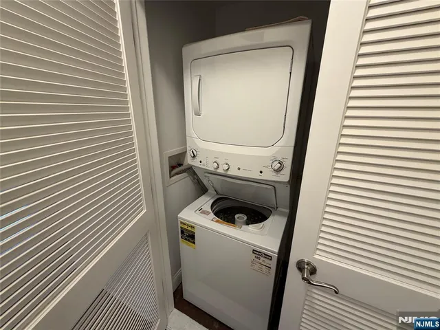 $2,375 | 225 Walker Street, Unit 304, Cliffside Park, NJ 07010