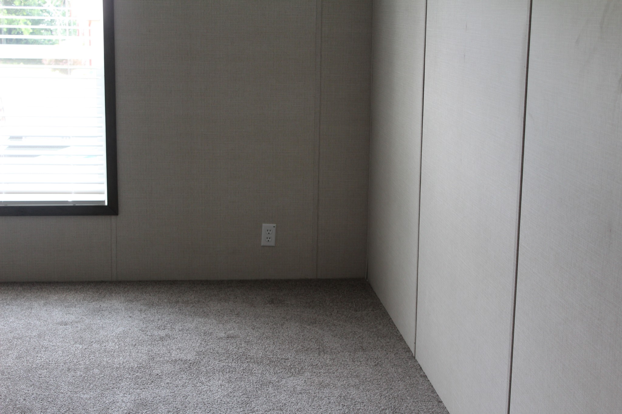 595 Days Road Lafayette, TN 37083 - Photo 9 of 21 a view of an empty room with a window