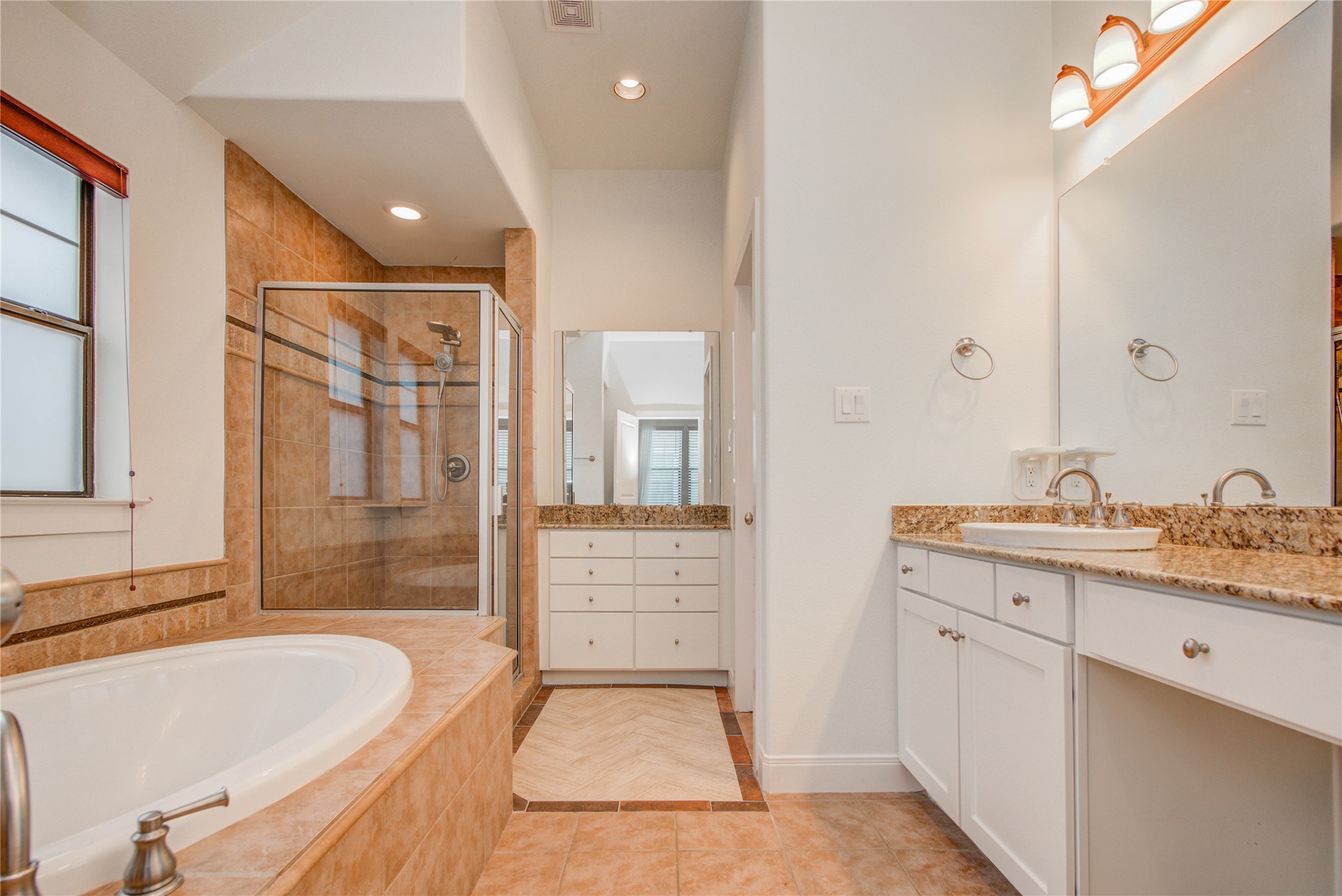 2414 Charleston Street, Unit B Houston, TX 77021 - Photo 28 of 37 Gallery Image 28