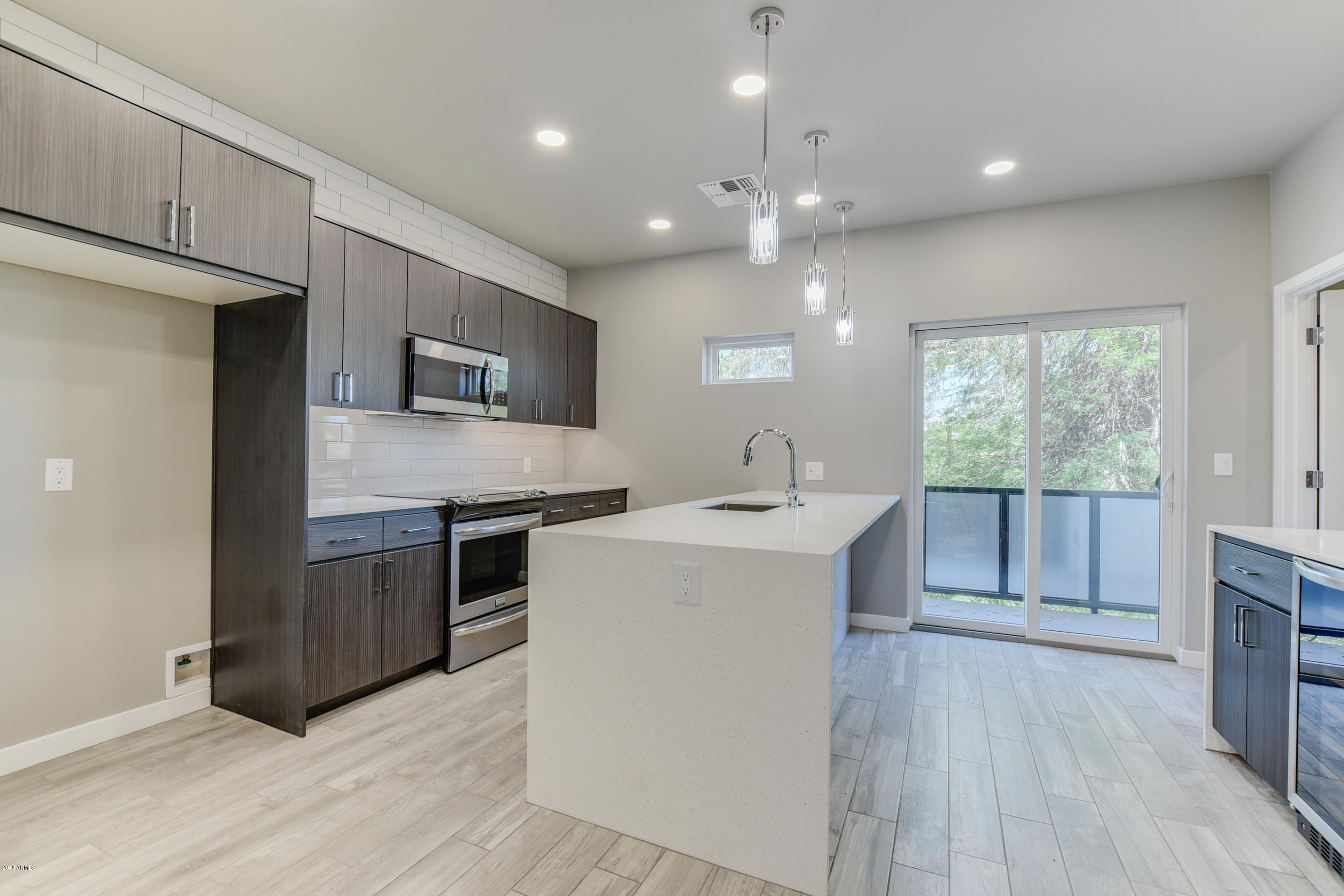 2727 East Thomas Road, Unit 8 Phoenix, AZ 85016 - Photo 4 of 31 2727-11