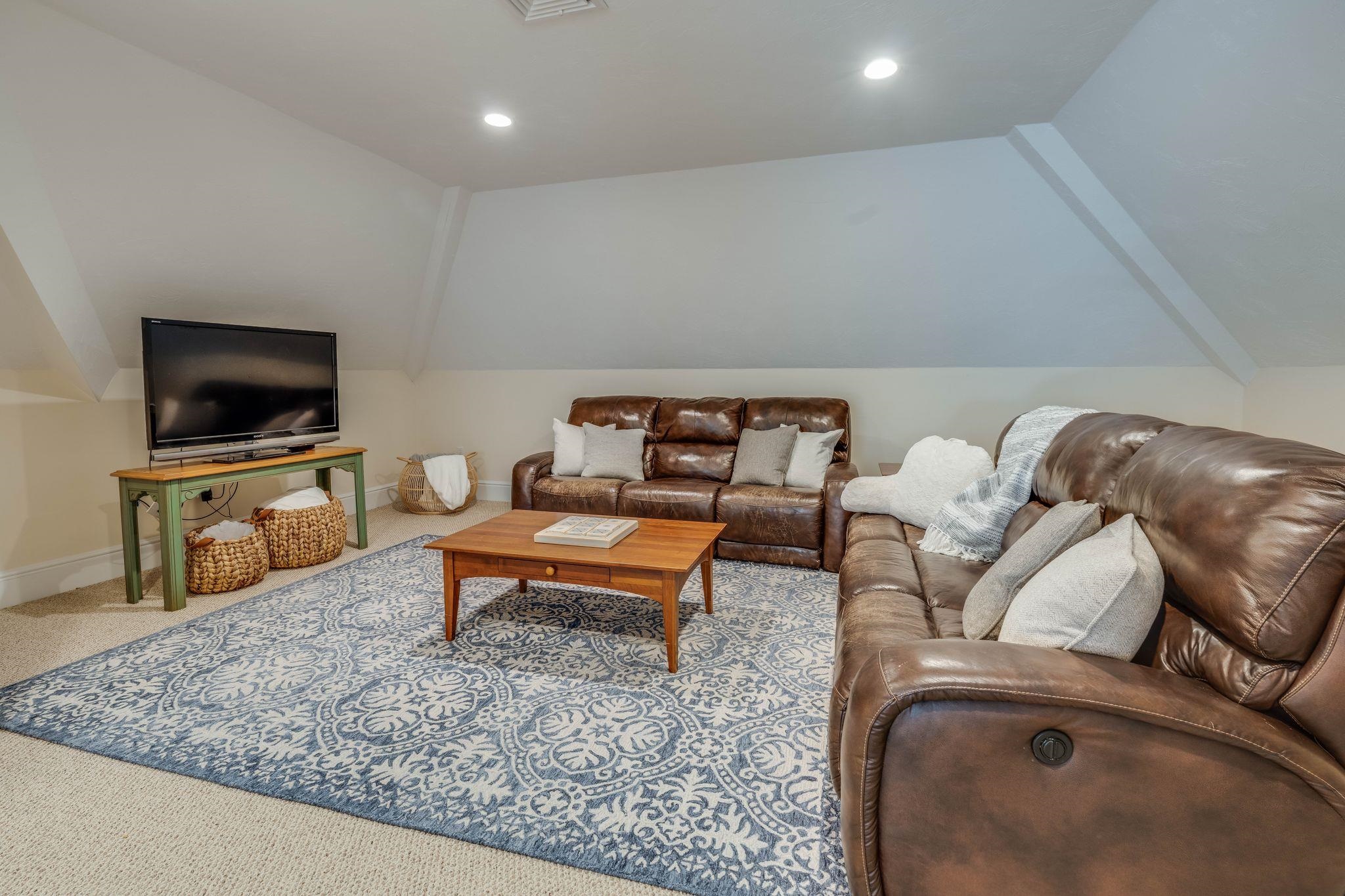 14 Timberlane Road Windham, NH 03087 - Photo 37 of 41