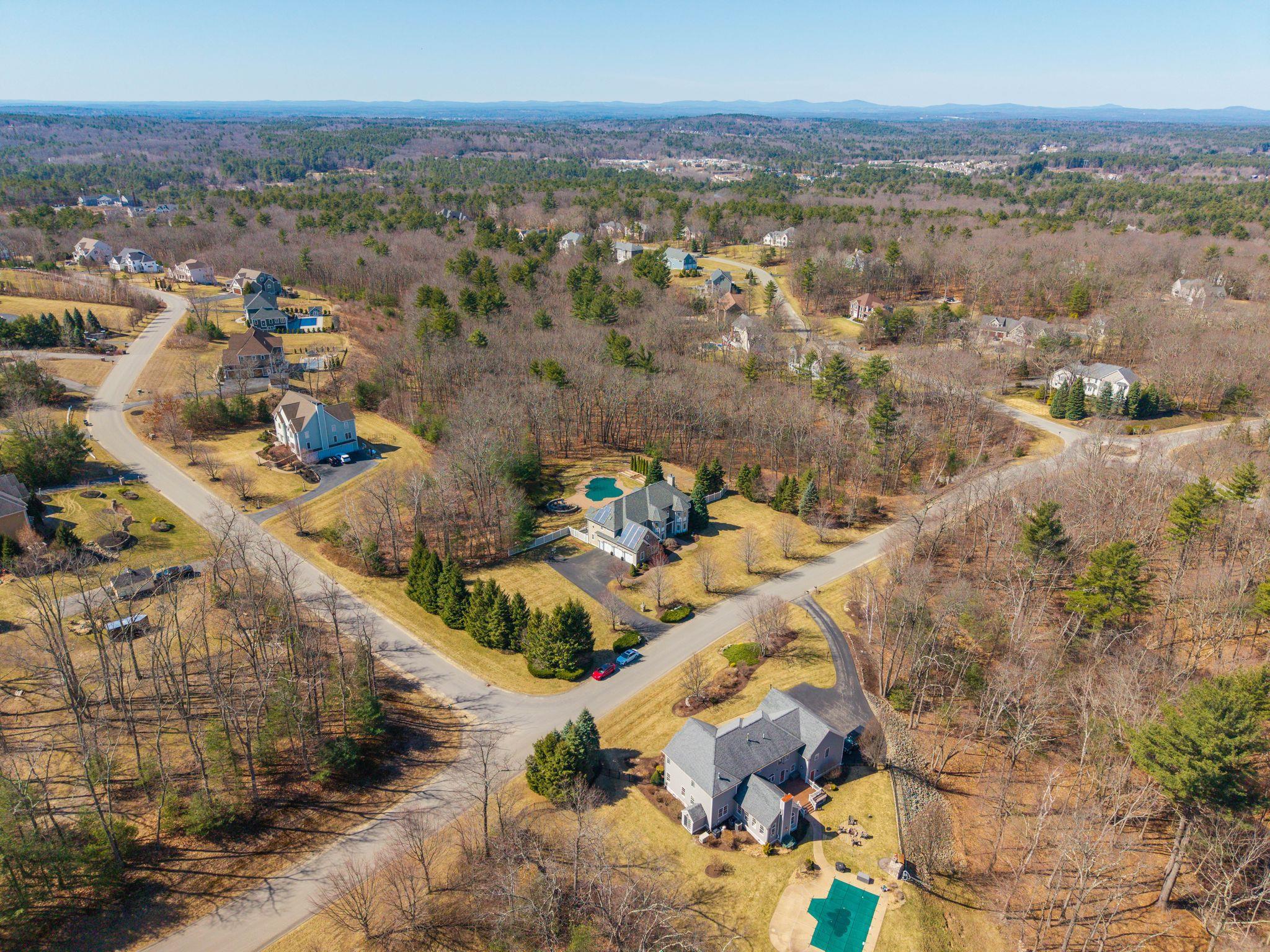 14 Timberlane Road Windham, NH 03087 - Photo 5 of 41