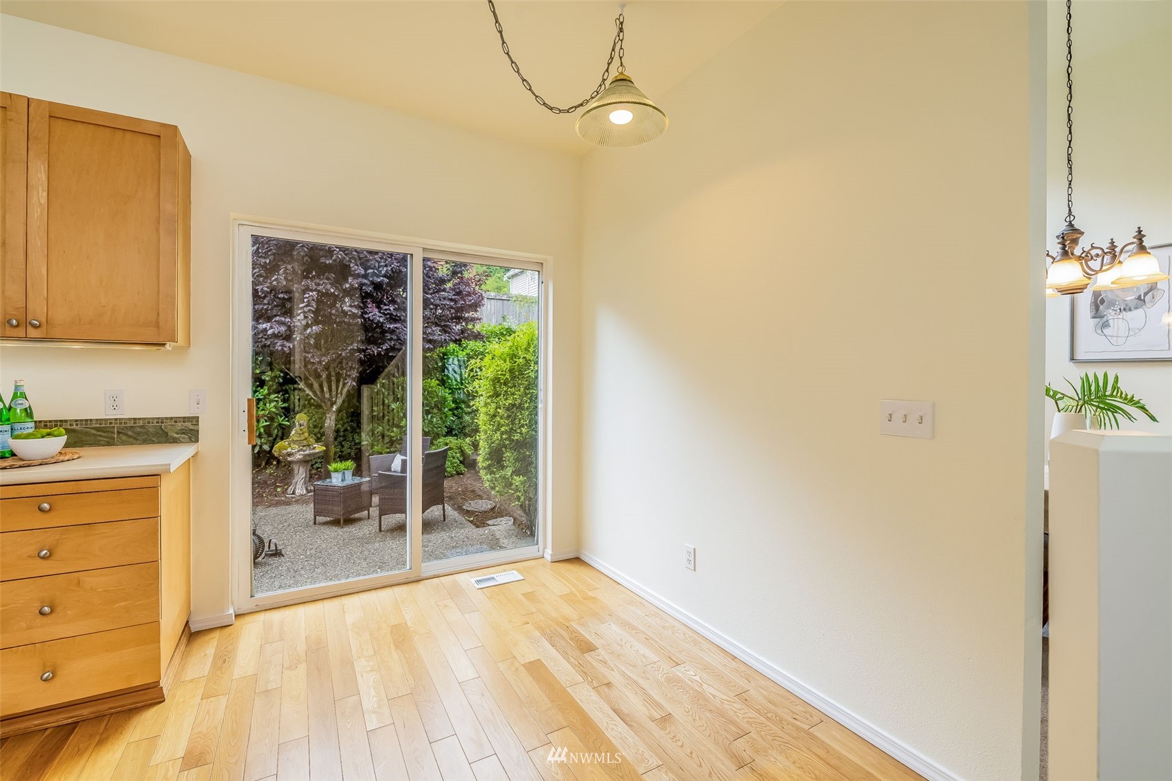 13335 133rd Place Southeast Renton, WA 98058 - Photo 9 of 16 Gallery Image 9