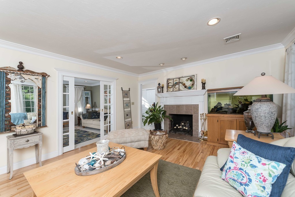 79 Tearall Road Raynham, MA 02767 - Photo 7 of 22 Gallery Image 7