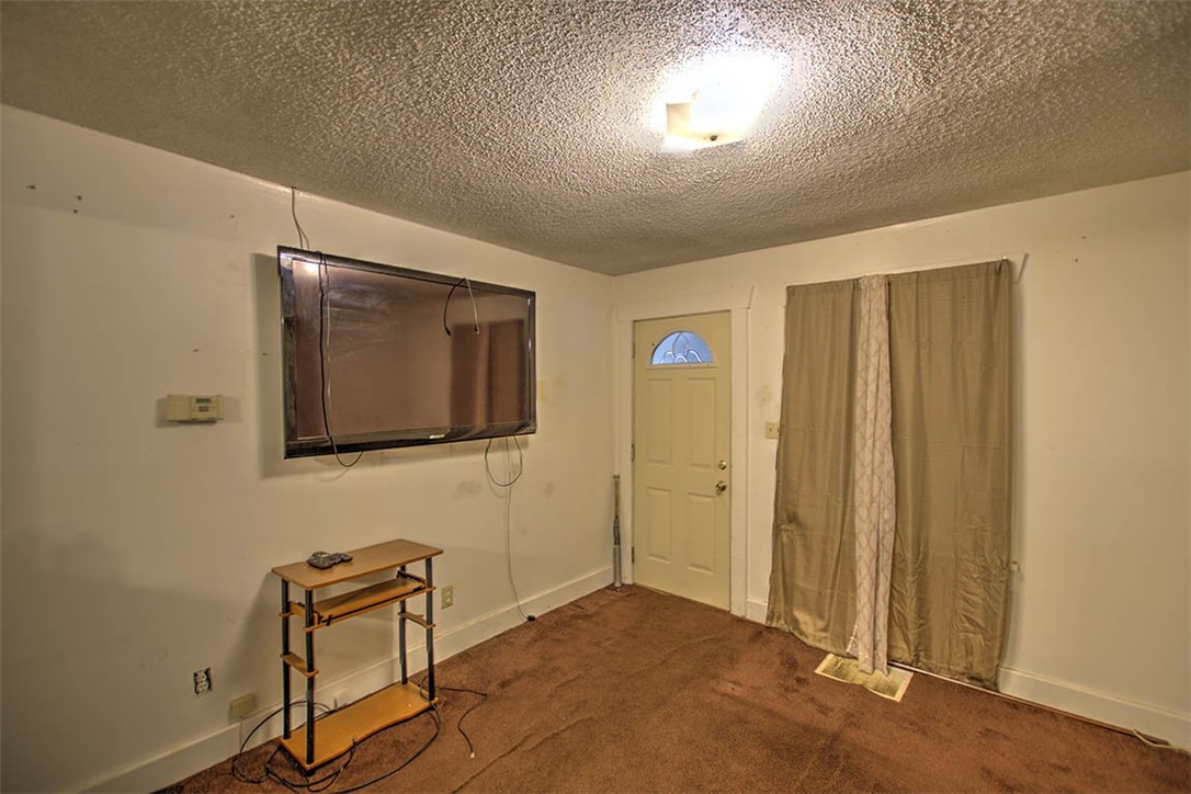636 South Sycamore Avenue Decatur, IL 62522 - Photo 5 of 19