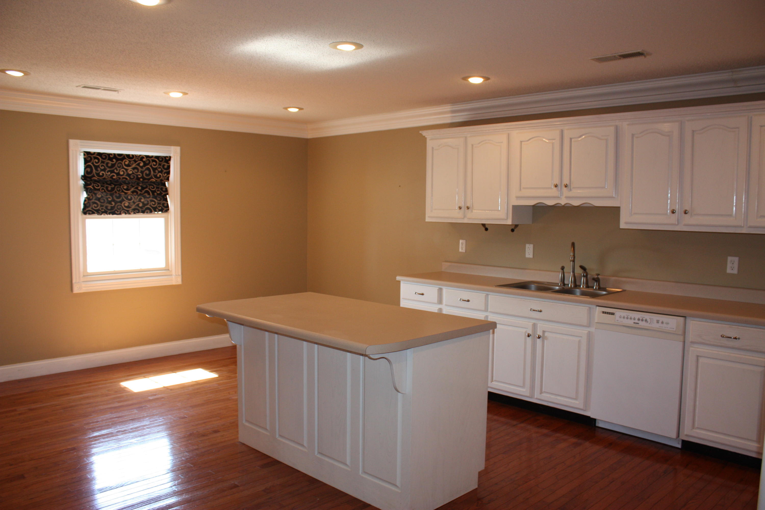 892 Splendor View Dr. Somerset, KY 42503 - Photo 11 of 60 IMG_4204