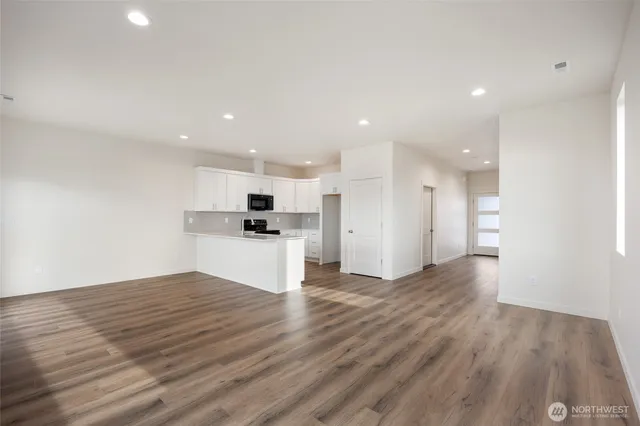 $337,000 | 601 Lot 9 Dorsing Street, Unit A, Moses Lake, WA 98837