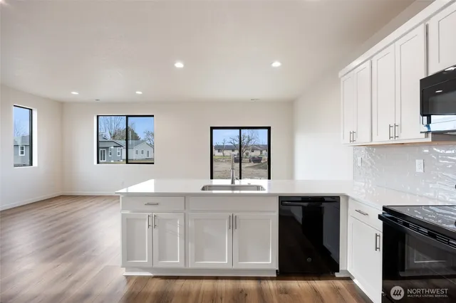 $337,000 | 601 Lot 9 Dorsing Street, Unit A, Moses Lake, WA 98837