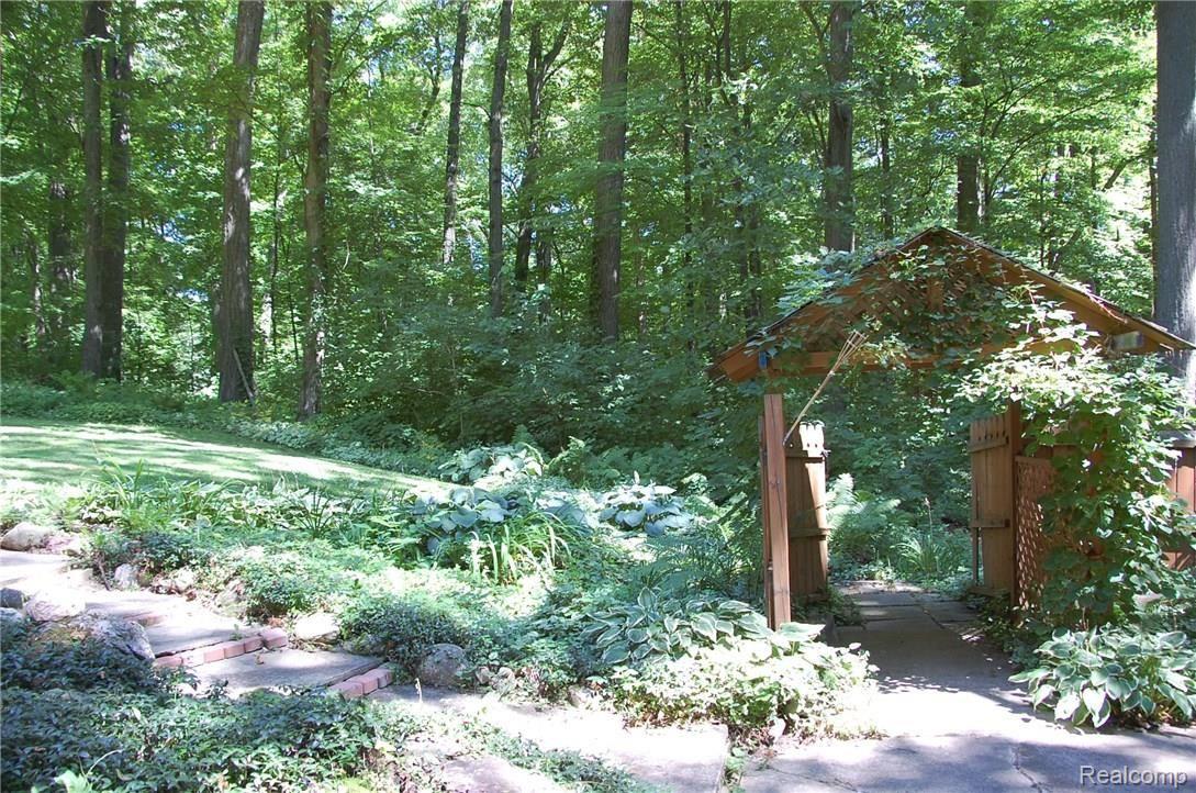 7694 Clintonville Road Clarkston, MI 48348 - Photo 35 of 51 DSC_0965.JPG