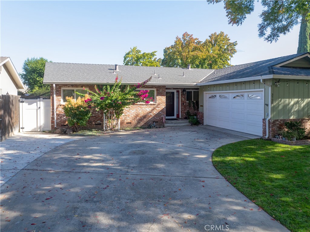 3728 Fuchsia Lane Modesto, CA 95356 - Photo 4 of 47 a view of a house and outdoor space