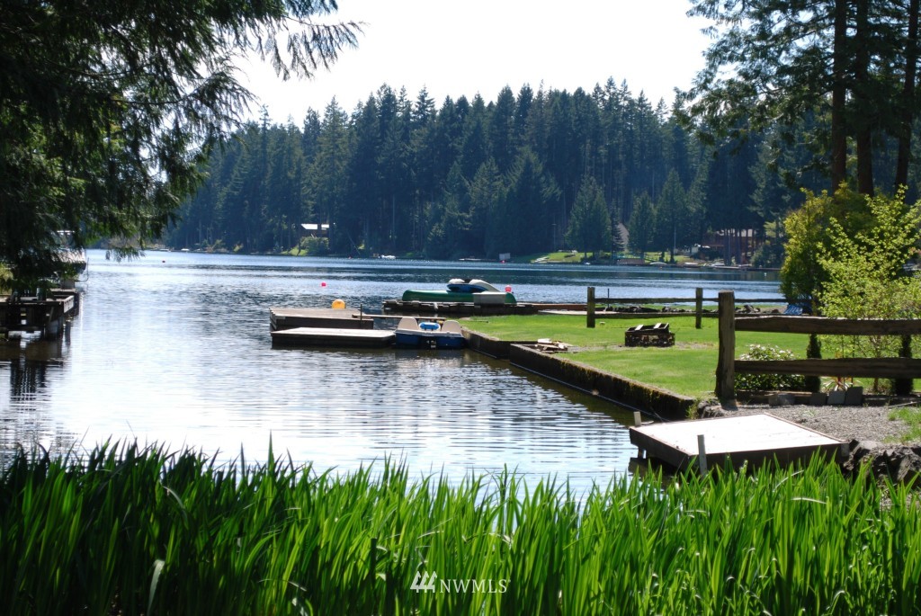 2370 East Phillips Lake Loop Road Shelton, WA 98584 - Photo 1 of 15 Gallery Image 1
