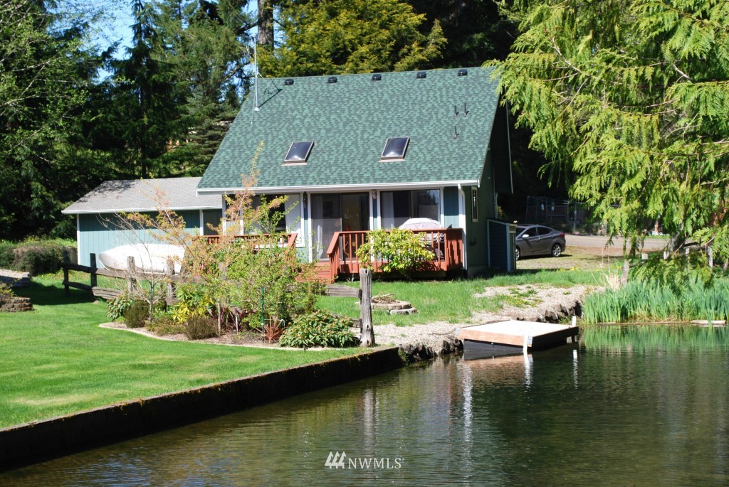 2370 East Phillips Lake Loop Road Shelton, WA 98584 - Photo 2 of 15 Gallery Image 2