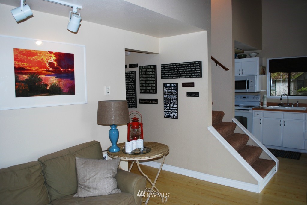 2370 East Phillips Lake Loop Road Shelton, WA 98584 - Photo 7 of 15 Gallery Image 7