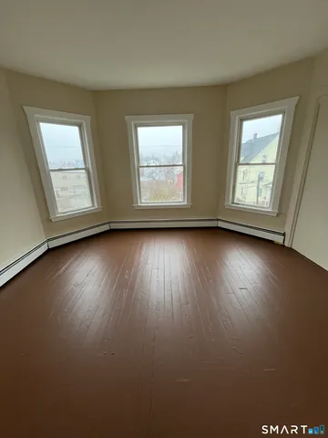 $1,375 | 33 Dewey Street, New Britain, CT 06051