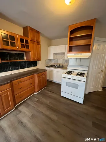 $1,375 | 33 Dewey Street, New Britain, CT 06051