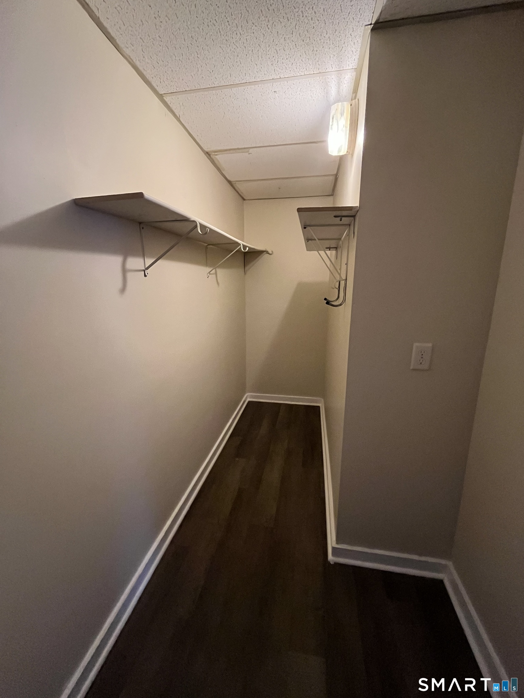 33 Dewey Street New Britain, CT 06051 - Photo 6 of 8