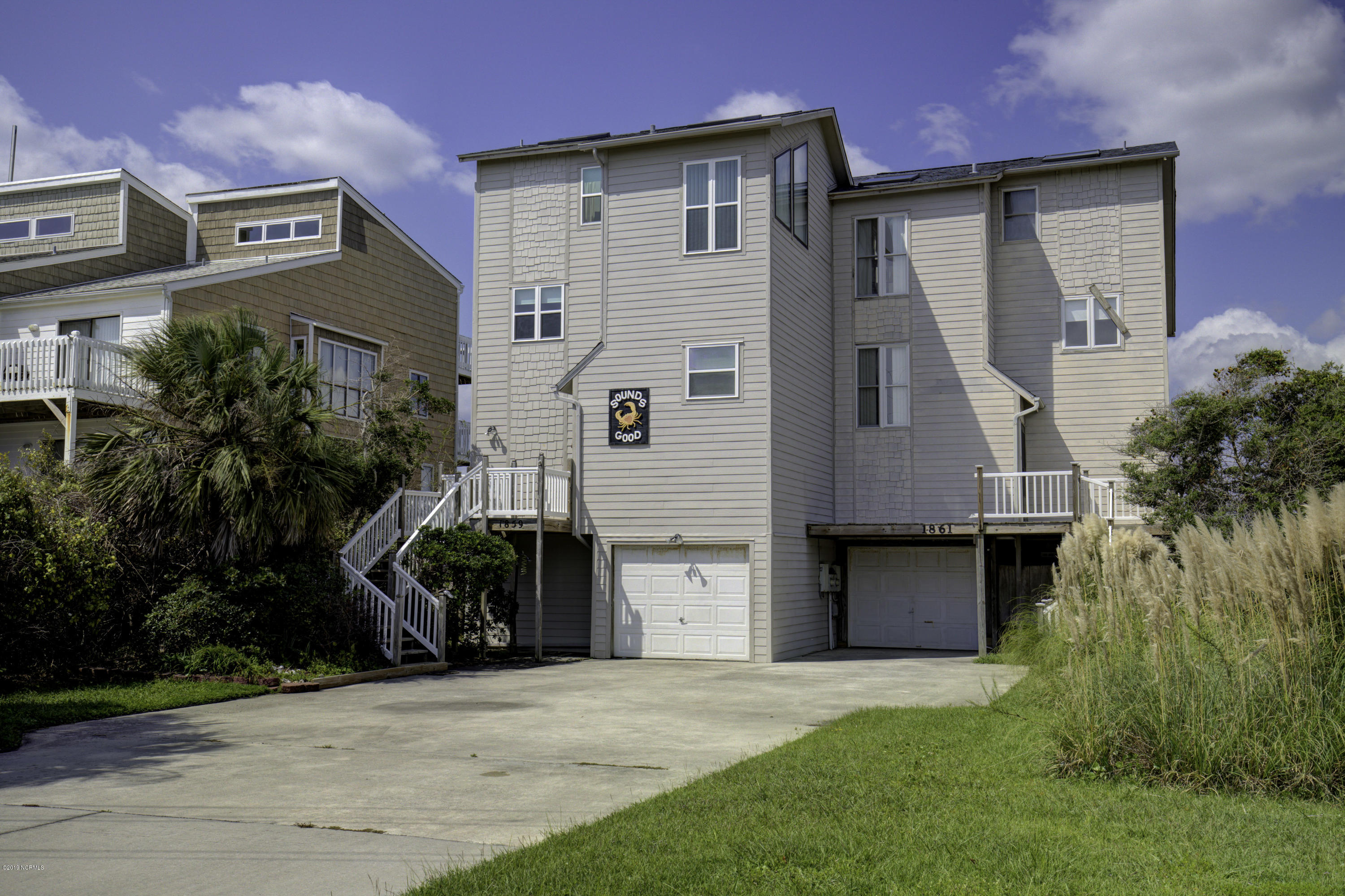 1859 New River Inlet Road North Topsail Beach, NC 28460 - Photo 1 of 35 1861 New River Inlet Road - Interiors -_