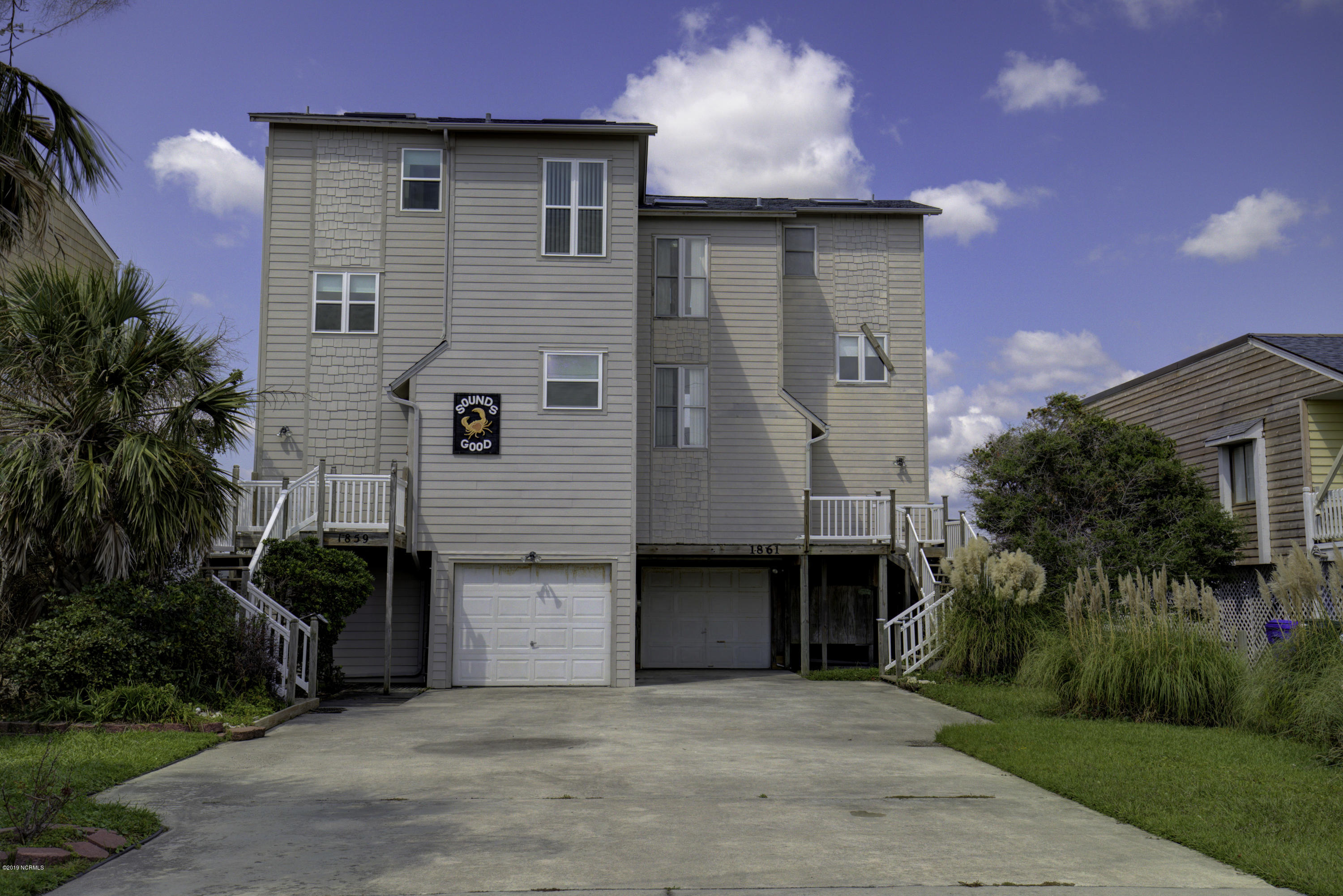 1859 New River Inlet Road North Topsail Beach, NC 28460 - Photo 2 of 35 1861 New River Inlet Road - Interiors -_