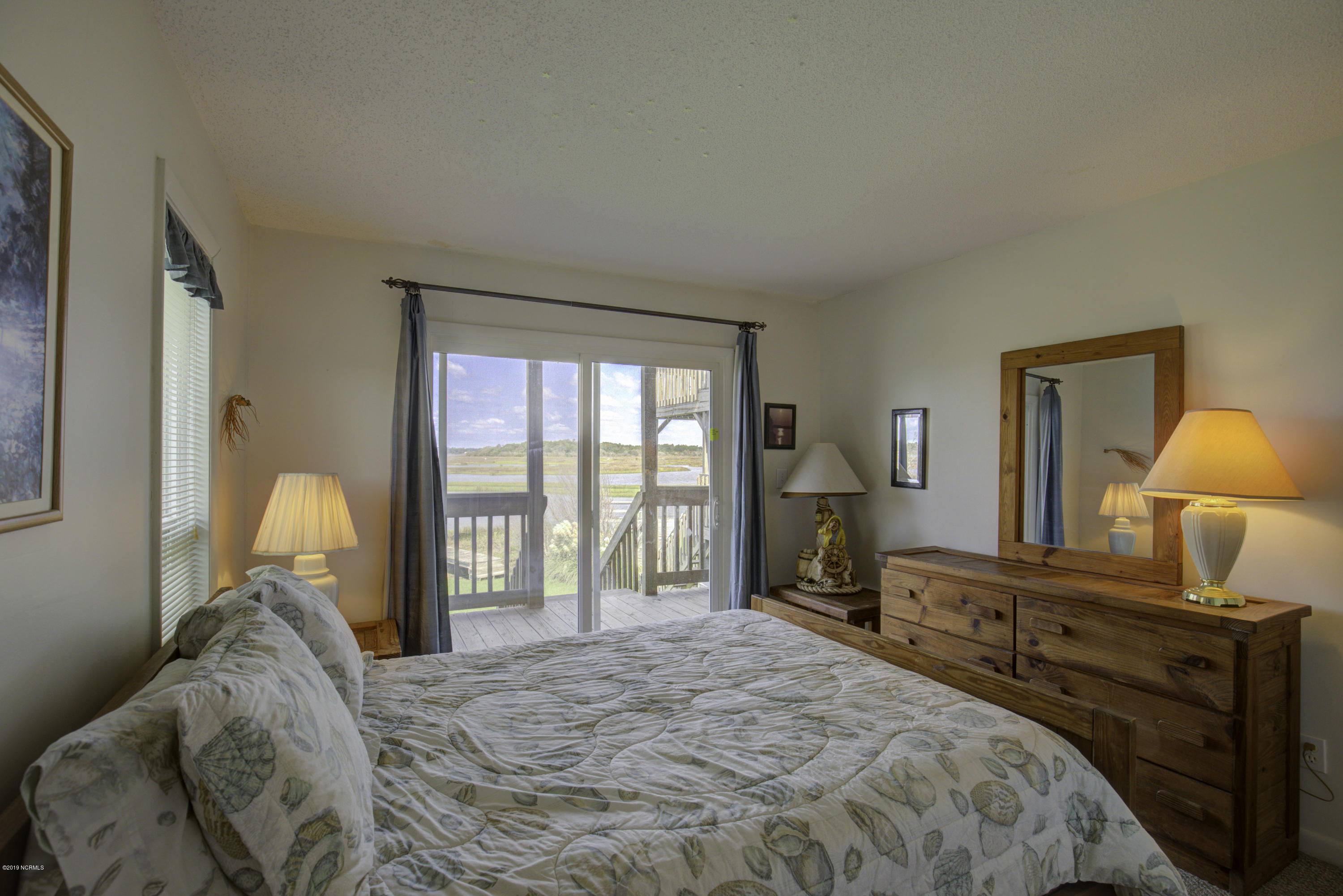 1859 New River Inlet Road North Topsail Beach, NC 28460 - Photo 23 of 35 1859 New River Inlet Road - Interiors -_