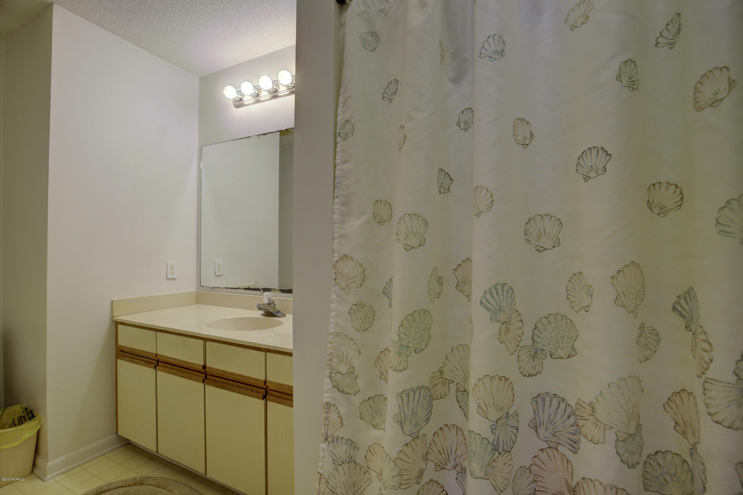 1859 New River Inlet Road North Topsail Beach, NC 28460 - Photo 24 of 35 1859 New River Inlet Road - Interiors -_