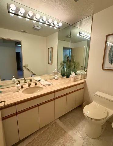 $5,000 | 253 North Kavenish Drive, Rancho Mirage, CA 92270