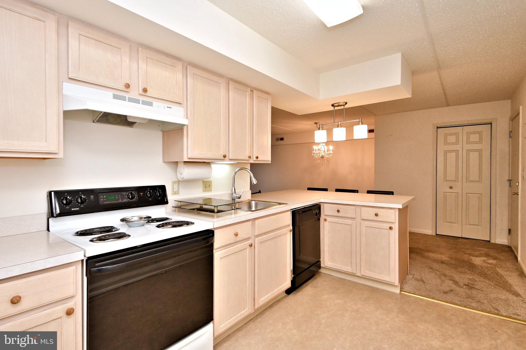 219 Brandon Road Eagleville, PA 19403 - Photo 11 of 28 Kitchen