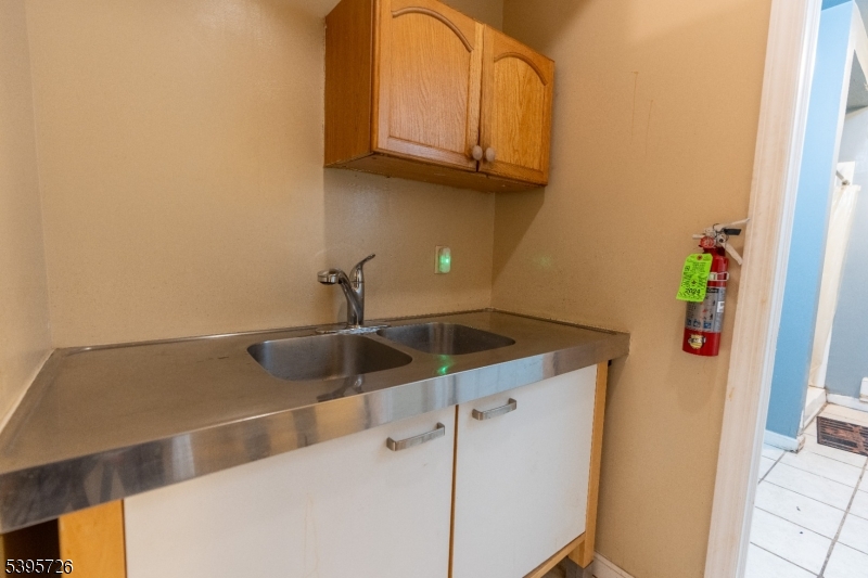 74 Beech Street Paterson, NJ 07501 - Photo 17 of 31