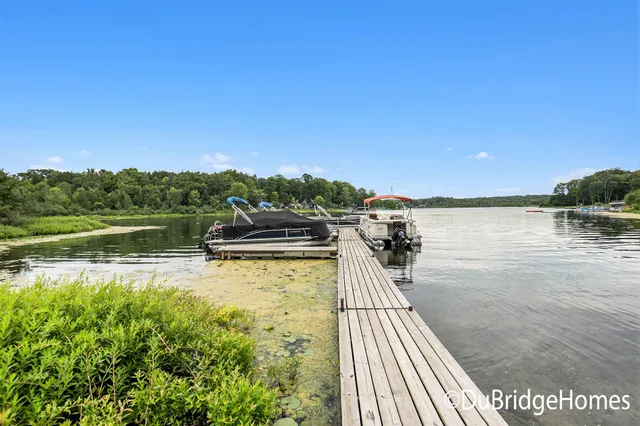 $220,000 | 8 East Springhill Drive, Hesperia, MI 49421