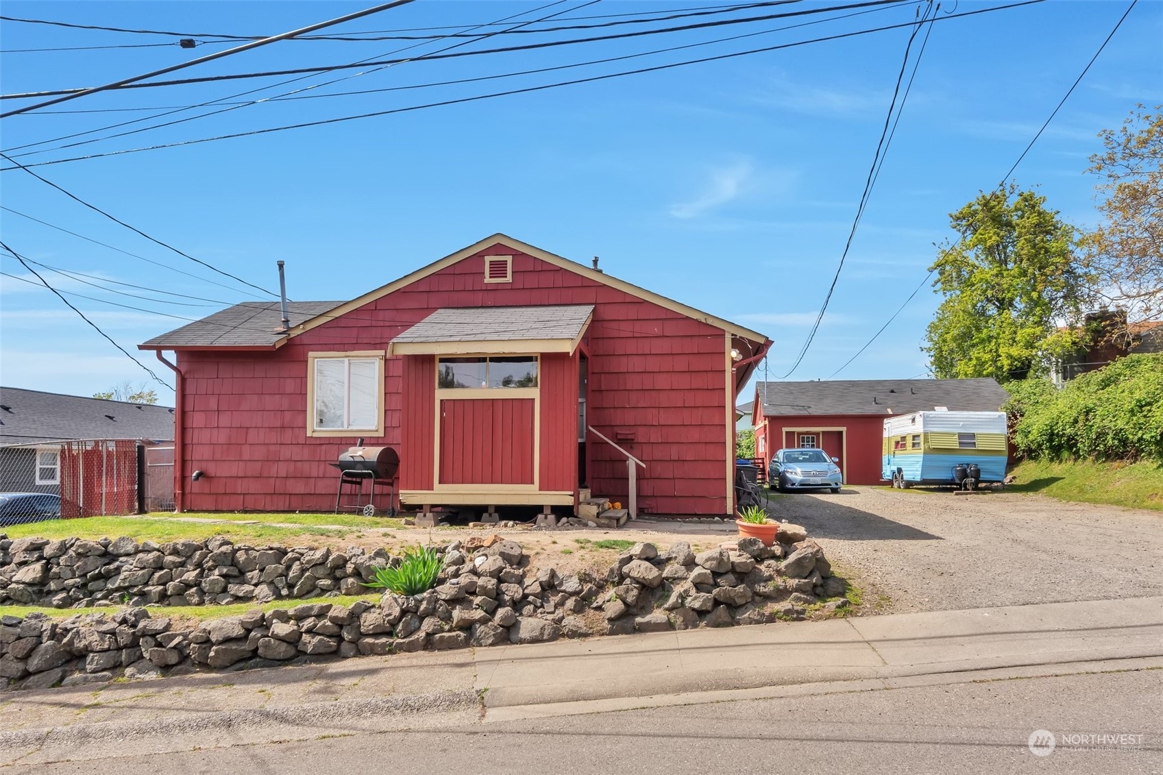 108 Oak Street Bremerton, WA 98310 - Photo 2 of 25 a front view of a house with garden
