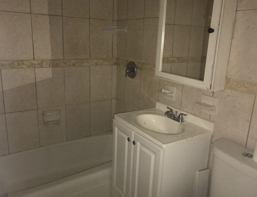 1373 West 34th Street Riviera Beach, FL 33404 - Photo 4 of 7 3C8EFEAD-2859-4708-A56D-D399C1320D1E