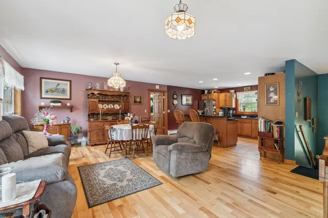 $699,900 | 5 Malagash Road, Reading, VT 05153