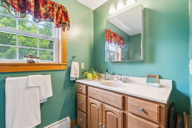 $699,900 | 5 Malagash Road, Reading, VT 05153