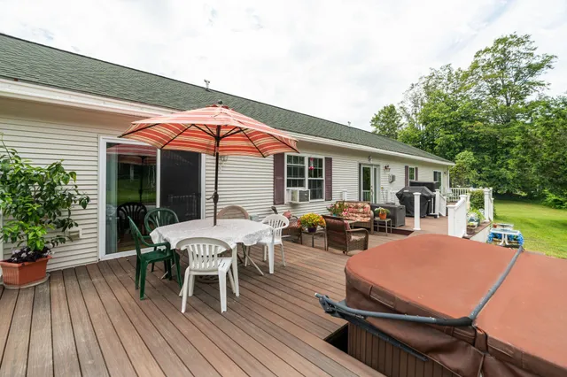 $699,900 | 5 Malagash Road, Reading, VT 05153