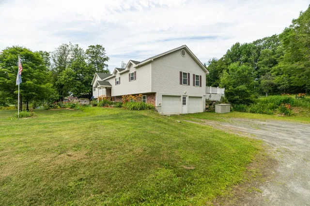 $699,900 | 5 Malagash Road, Reading, VT 05153