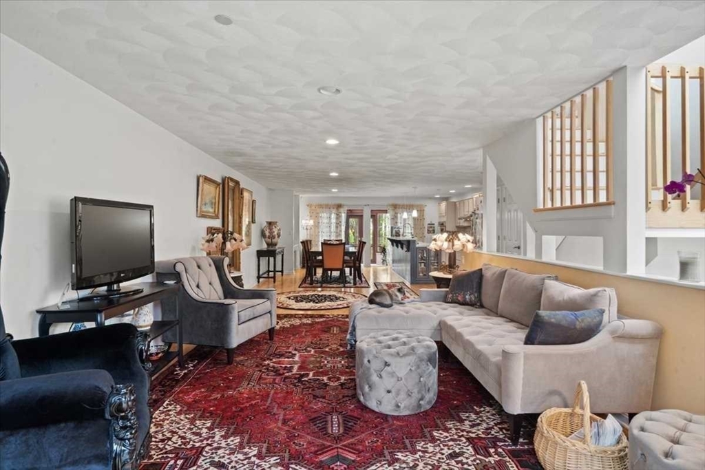 8 Deer Path, Unit 8 Hudson, MA 01749 - Photo 9 of 30