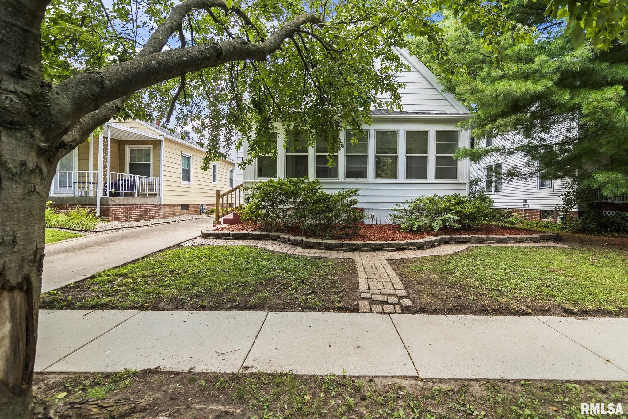 323 South Adelia Street Springfield, IL 62704 - Photo 1 of 37