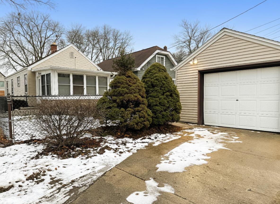 2201 South 73rd Street West Allis, WI 53219 - Photo 2 of 26 1.5 Car Garage + Parking Space