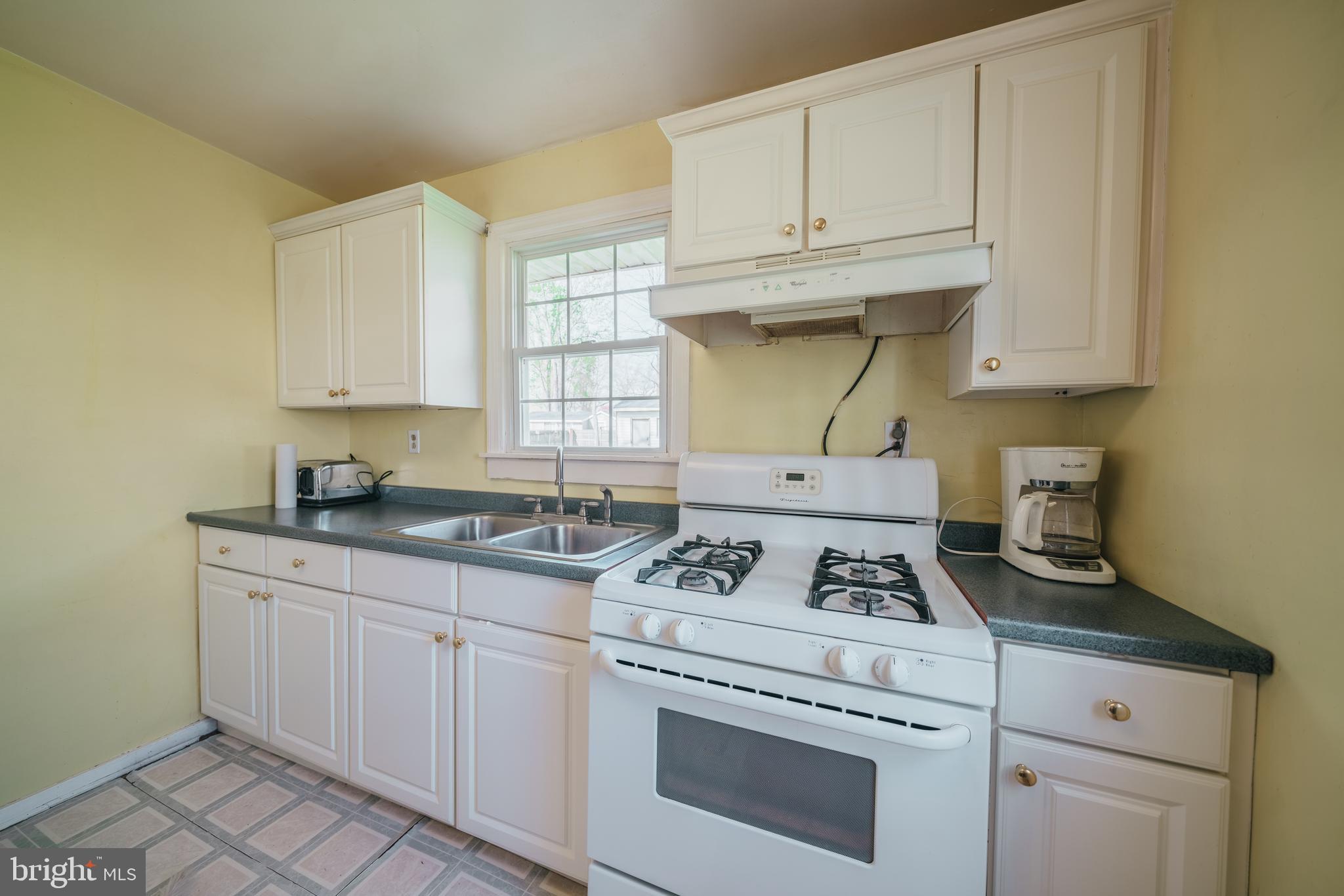 7404 Garrison Road Manassas, VA 20111 - Photo 8 of 20