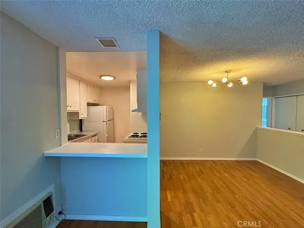 $2,580 | 5625 North Sumner Way, Unit 212, Culver City, CA 90230