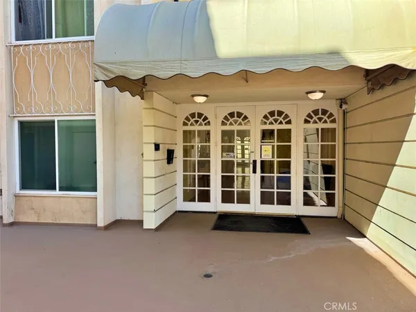 $2,580 | 5625 North Sumner Way, Unit 212, Culver City, CA 90230