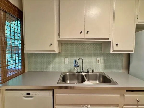$2,580 | 5625 North Sumner Way, Unit 212, Culver City, CA 90230