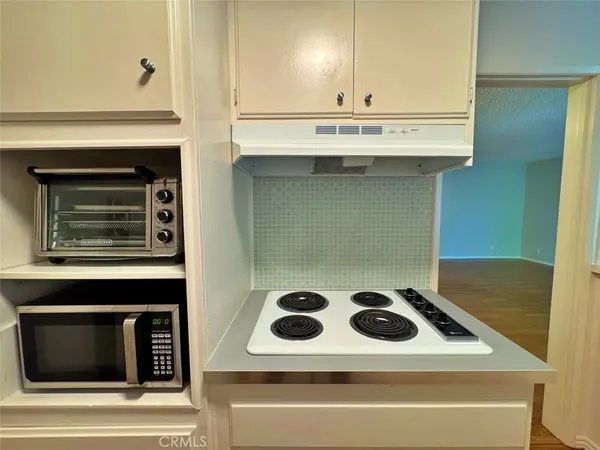$2,580 | 5625 North Sumner Way, Unit 212, Culver City, CA 90230