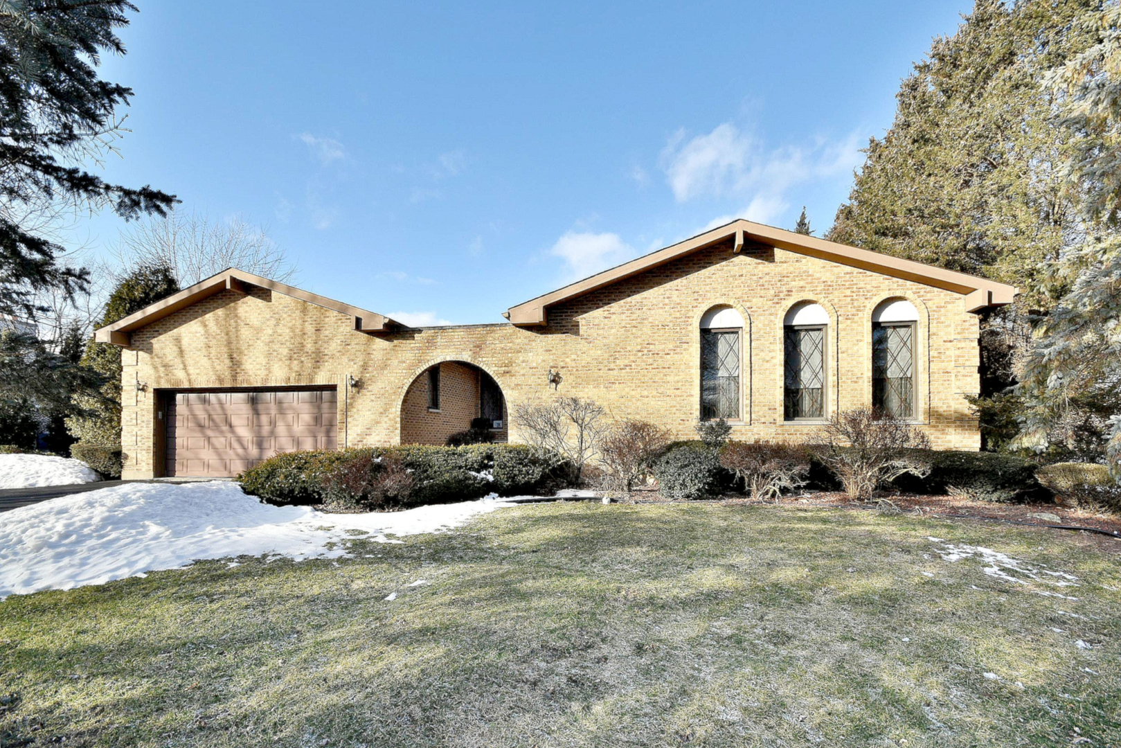 194 East Dundee Road Inverness, IL 60010 - Photo 1 of 47