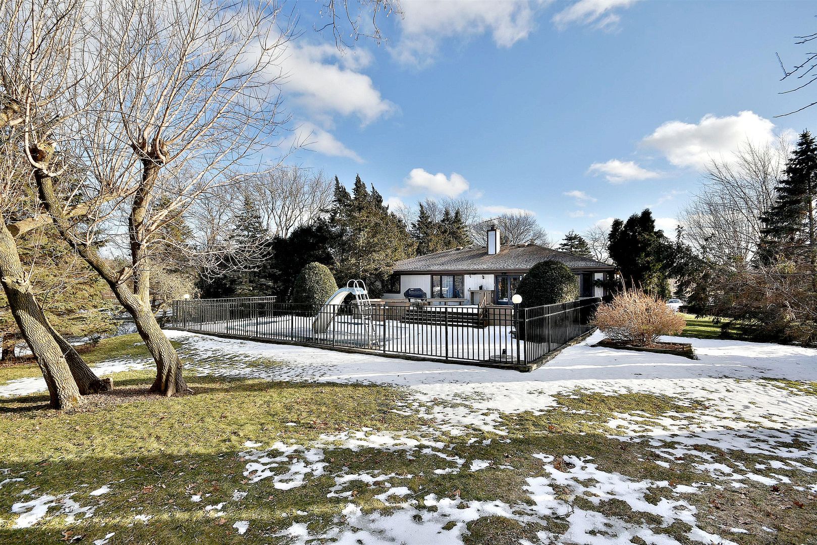 194 East Dundee Road Inverness, IL 60010 - Photo 3 of 47