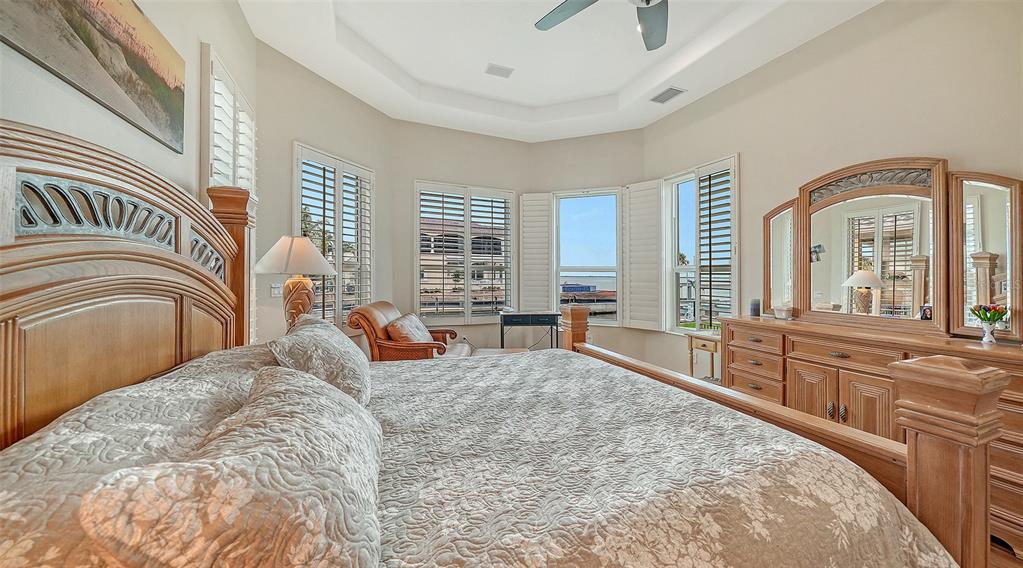 657 Halyard Lane Longboat Key, FL 34228 - Photo 11 of 33