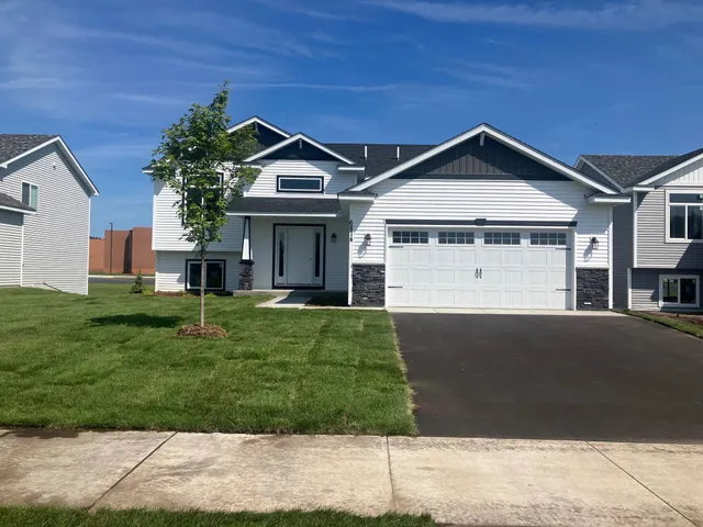 $353,900 | 115 Rookery Drive, Cold Spring, MN 56320