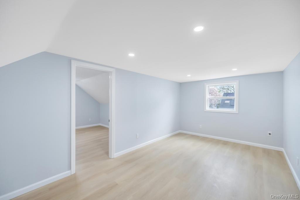 207 August Road North Babylon, NY 11703 - Photo 12 of 22